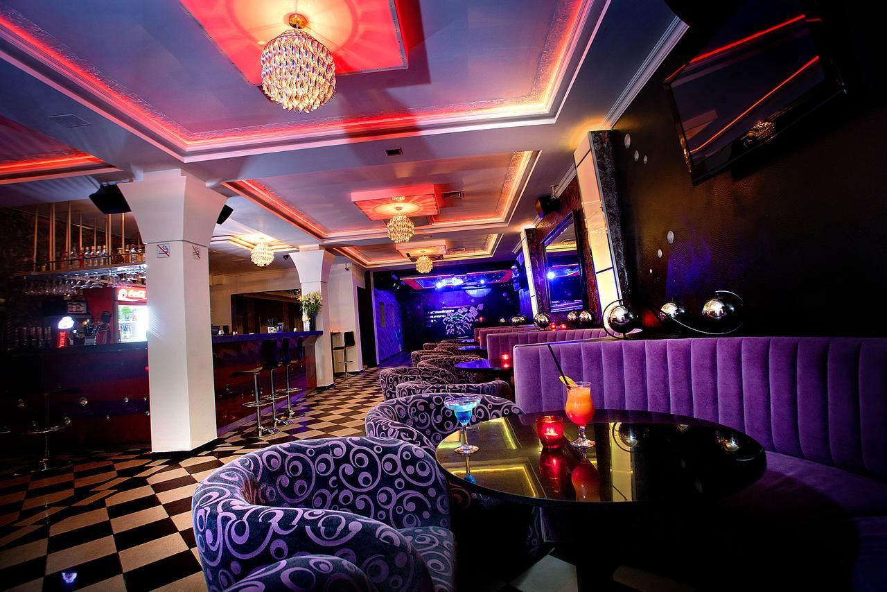 Hotel Restauracja Teczowa Luban Ngoại thất bức ảnh