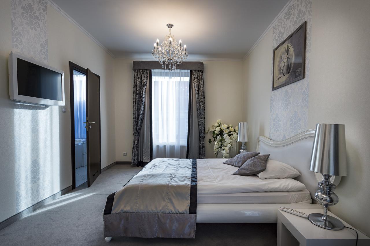 Hotel Restauracja Teczowa Luban Ngoại thất bức ảnh