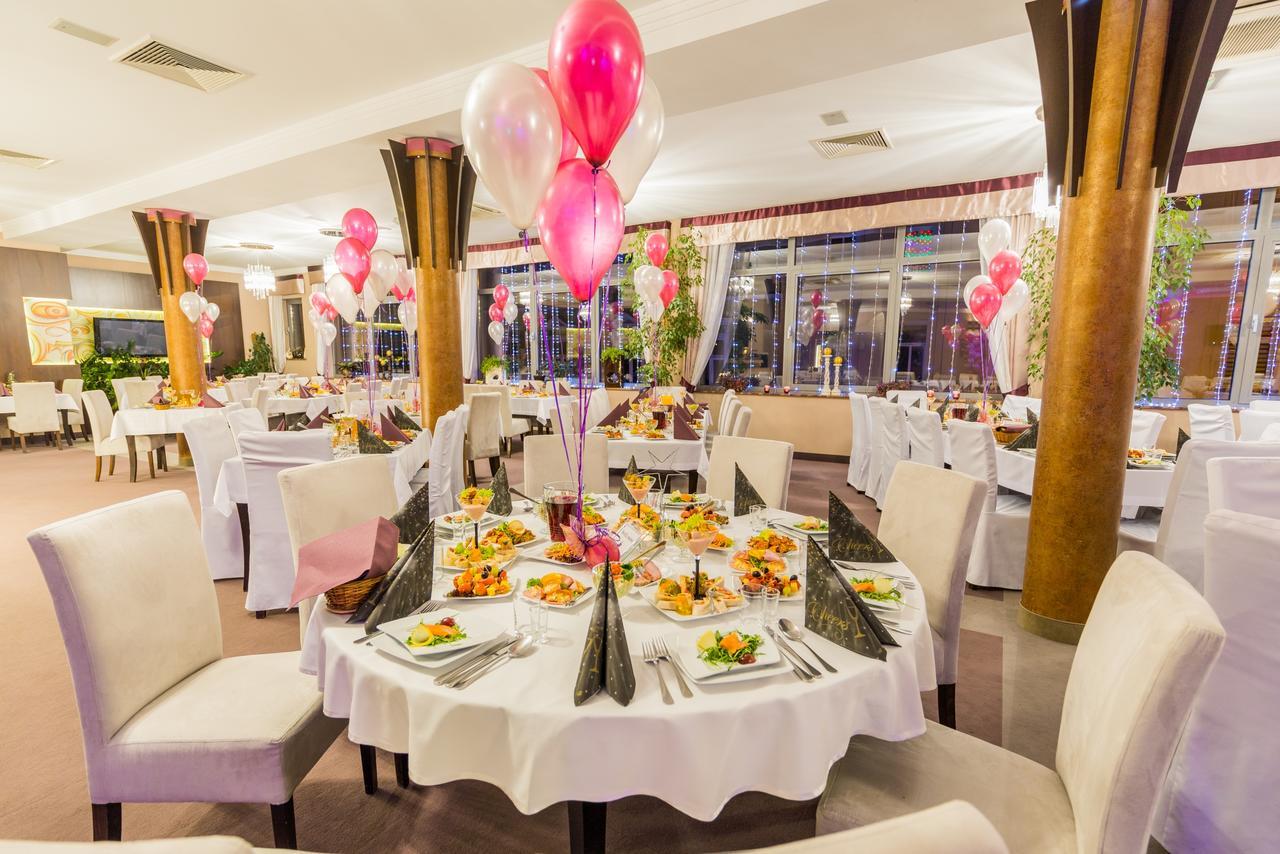 Hotel Restauracja Teczowa Luban Ngoại thất bức ảnh